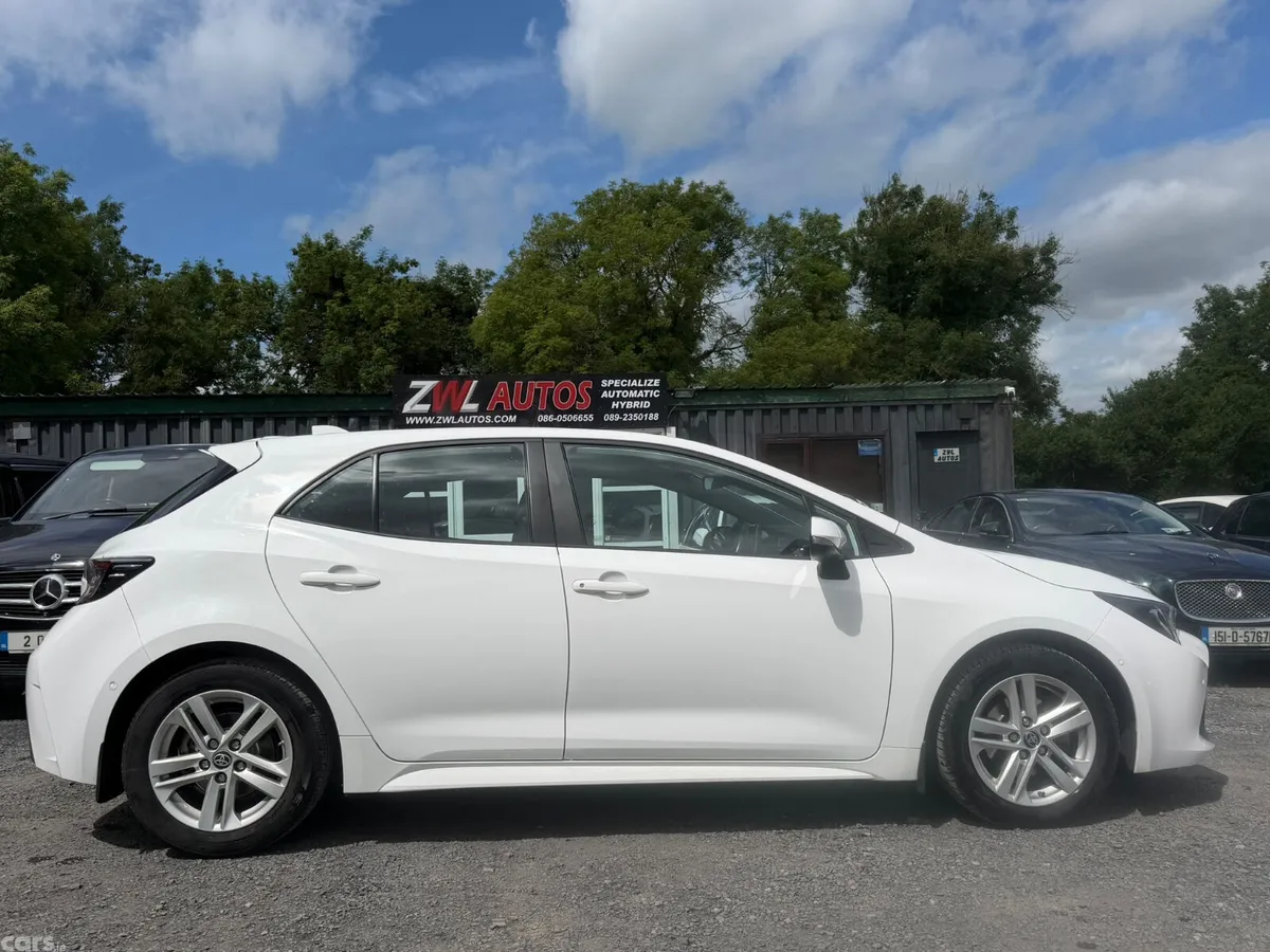 Toyota Corolla Hatchback, Petrol Hybrid, 2023, White
