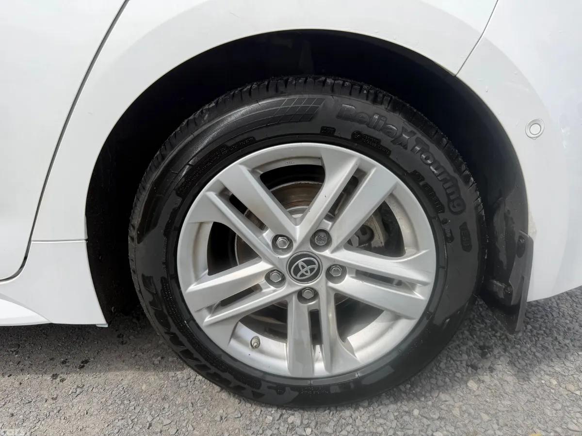 Toyota Corolla Hatchback, Petrol Hybrid, 2023, White