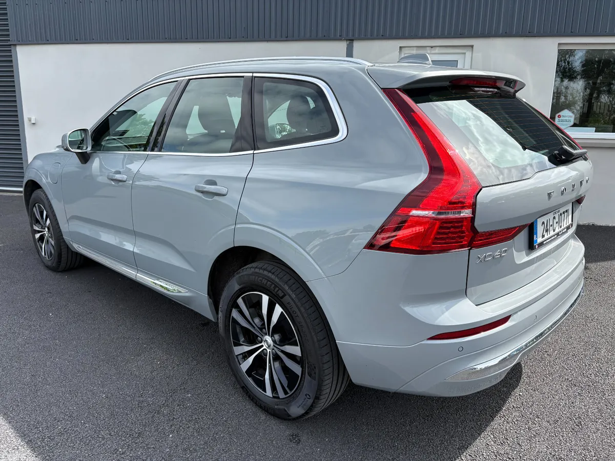 Volvo XC60 SUV, Petrol Plug-in Hybrid, 2024, Grey
