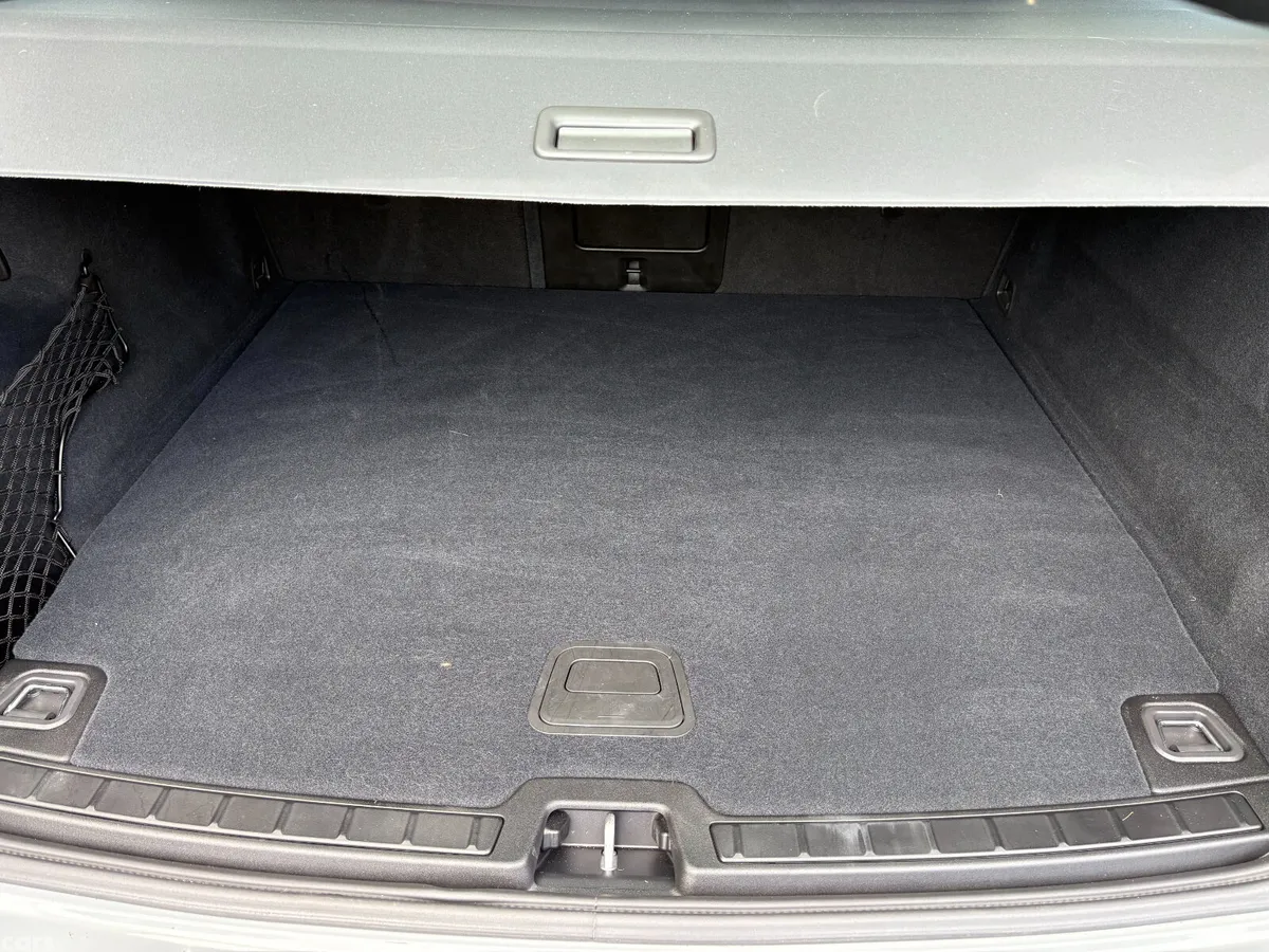 Volvo XC60 SUV, Petrol Plug-in Hybrid, 2024, Grey