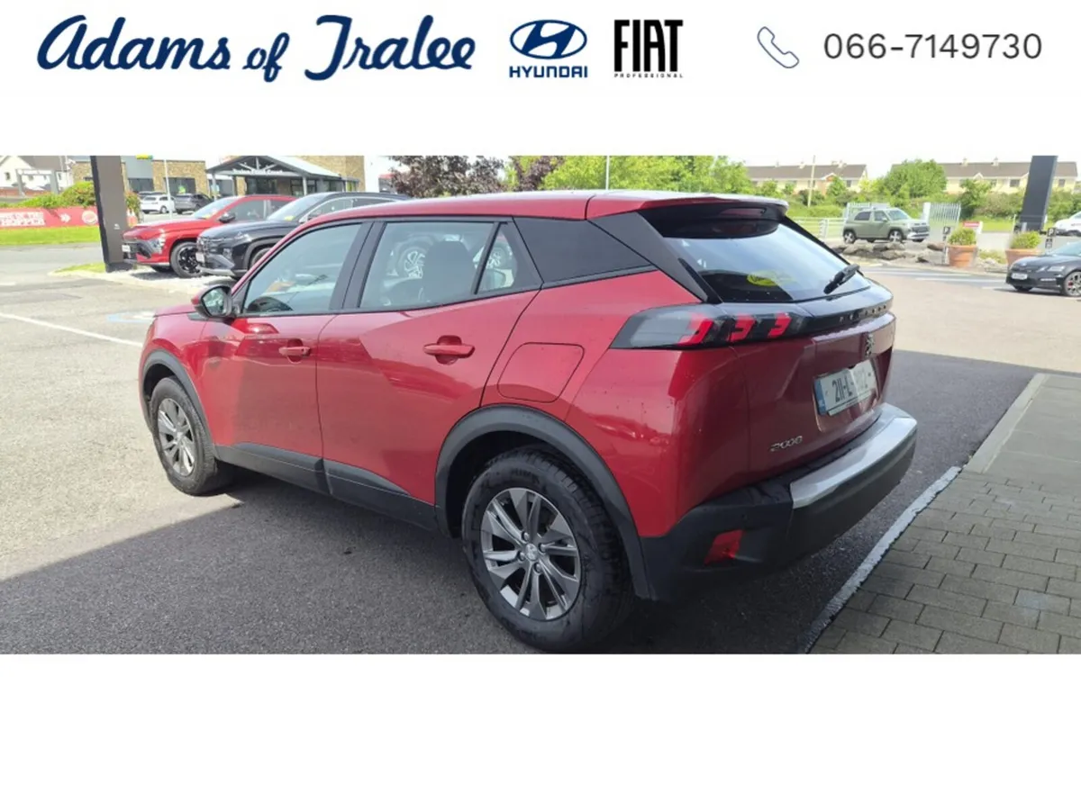 Peugeot 2008 MPV, Petrol, 2021, Red