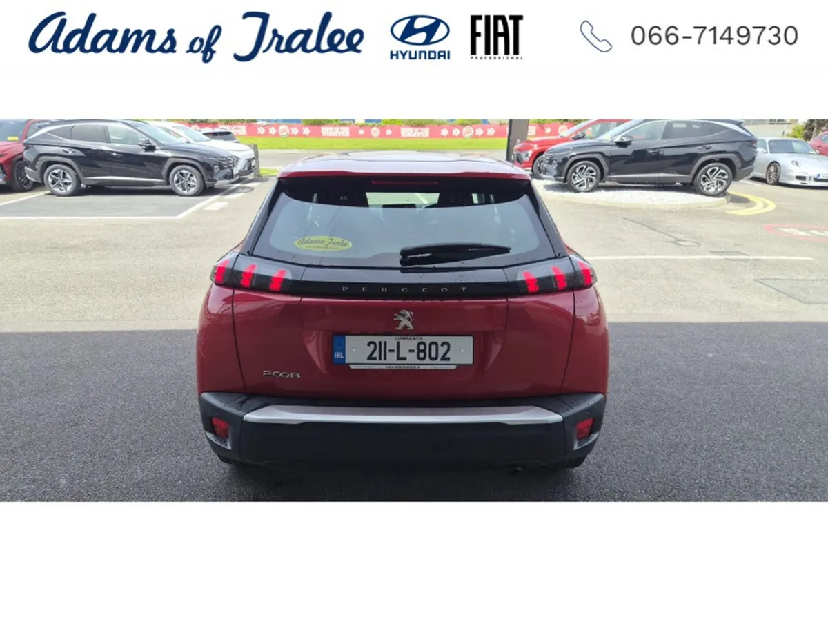 Peugeot 2008 MPV, Petrol, 2021, Red