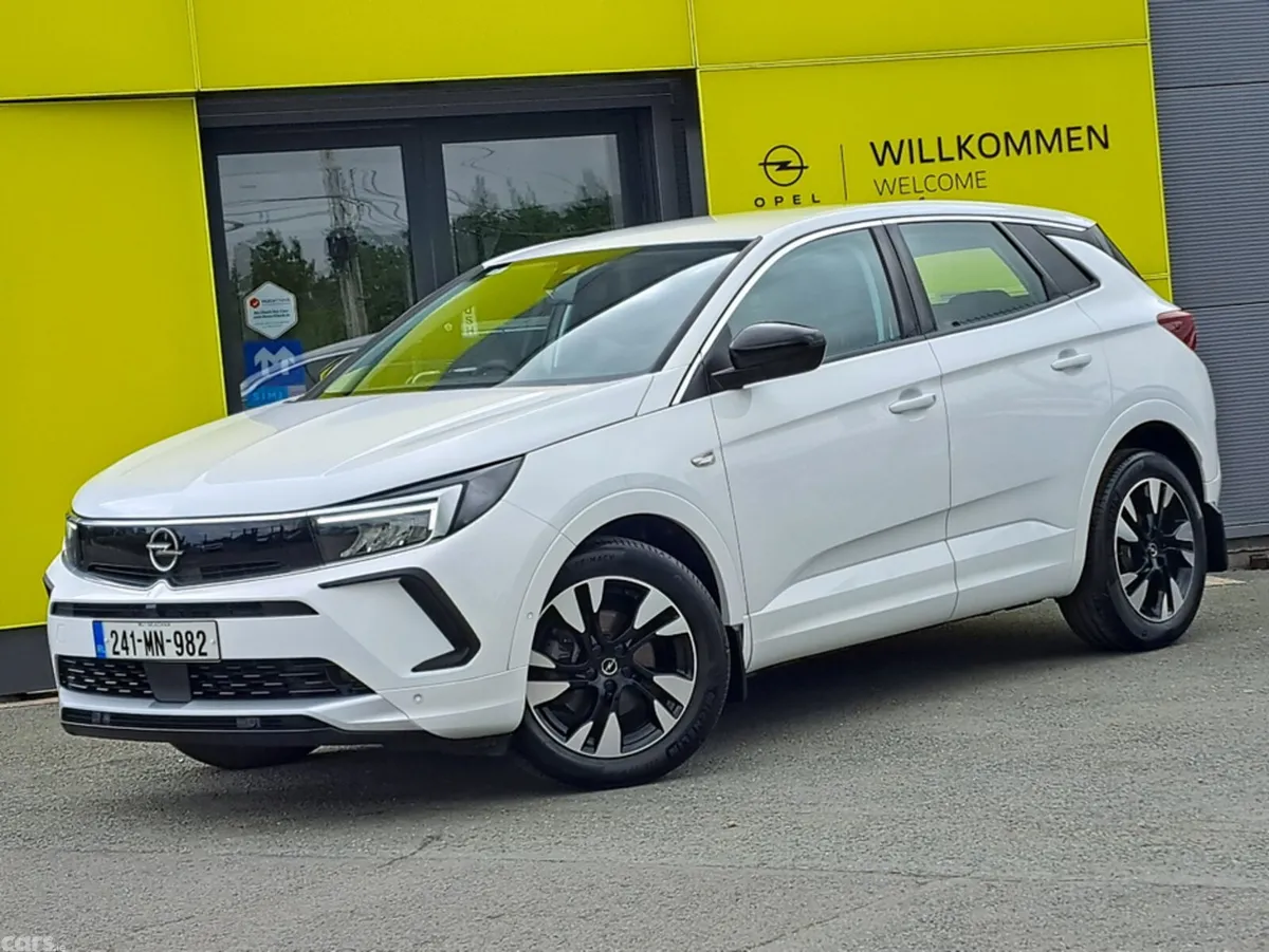 Opel Grandland SUV, Diesel, 2024, White