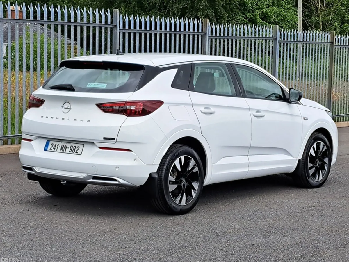Opel Grandland SUV, Diesel, 2024, White