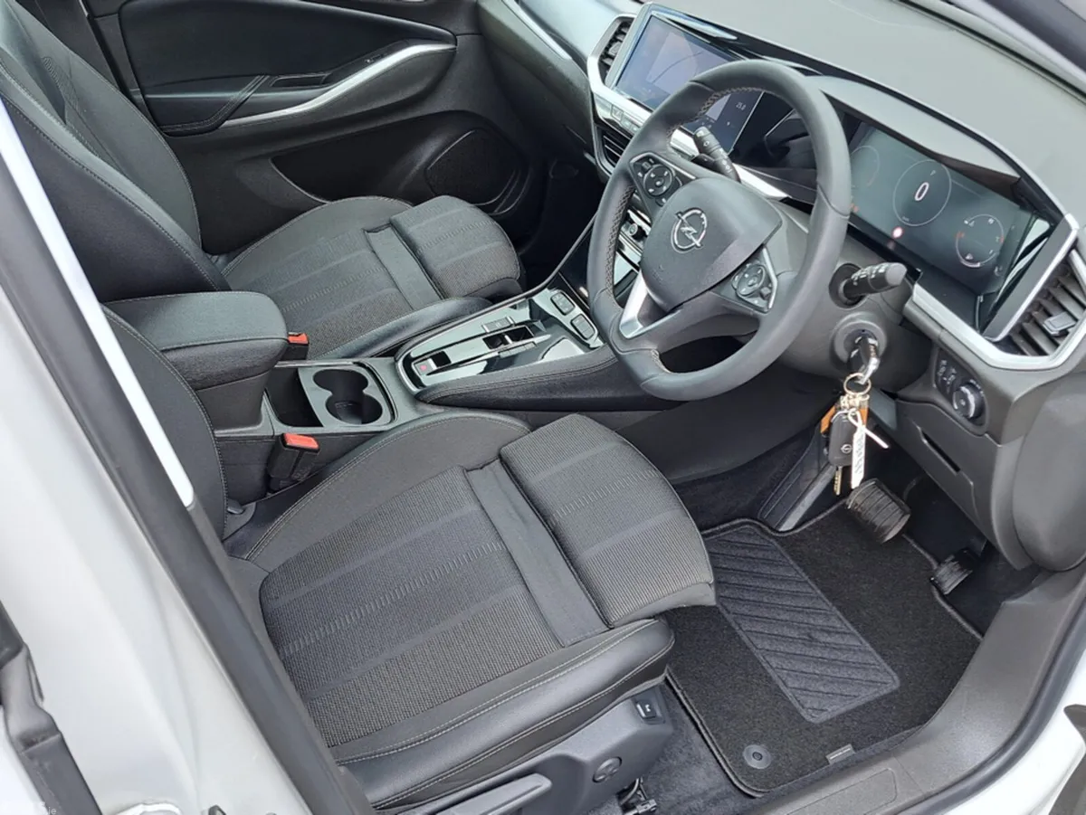 Opel Grandland SUV, Diesel, 2024, White