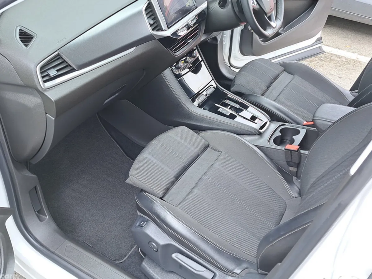Opel Grandland SUV, Diesel, 2024, White
