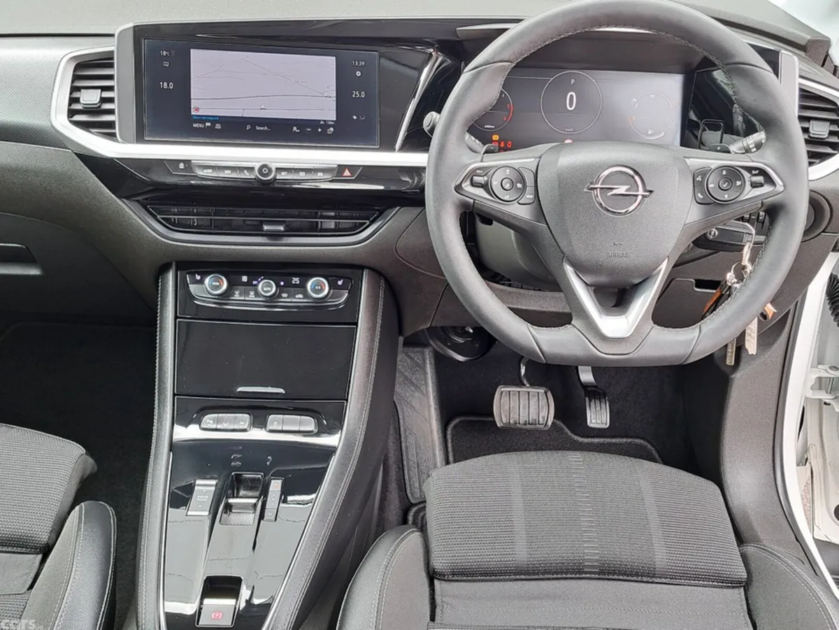 Opel Grandland SUV, Diesel, 2024, White