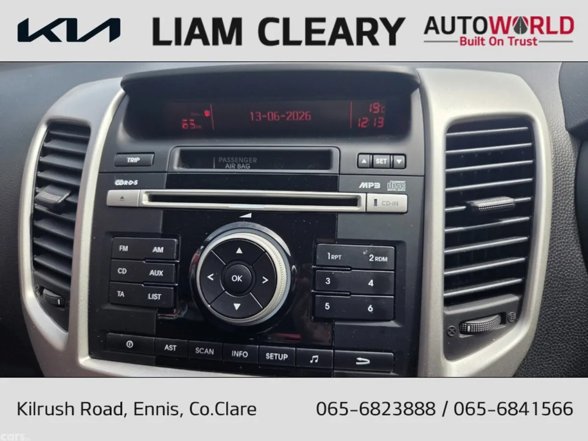 Kia Venga MPV, Petrol, 2016, Silver