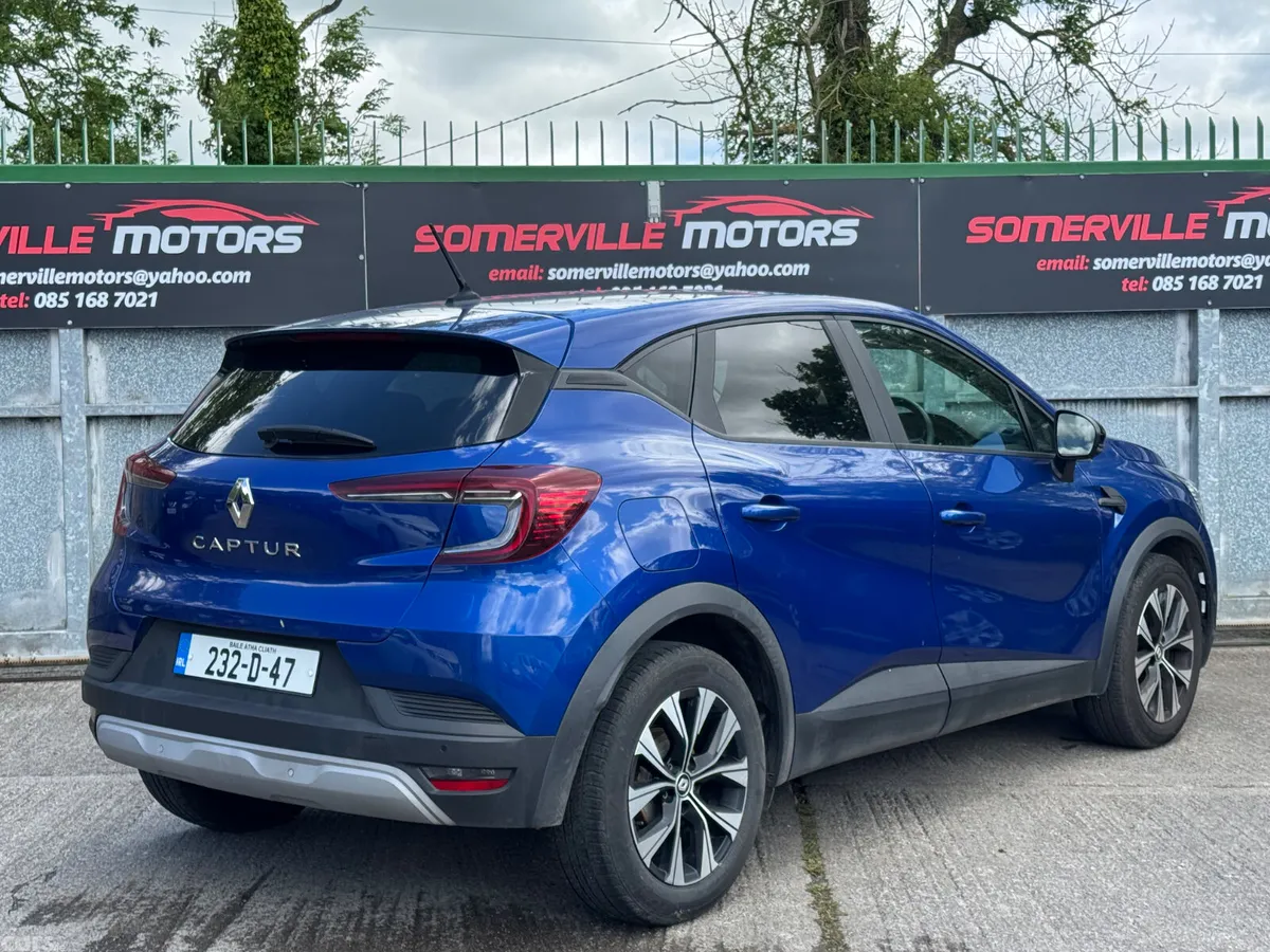 Renault Captur Hatchback, Petrol, 2023, Blue