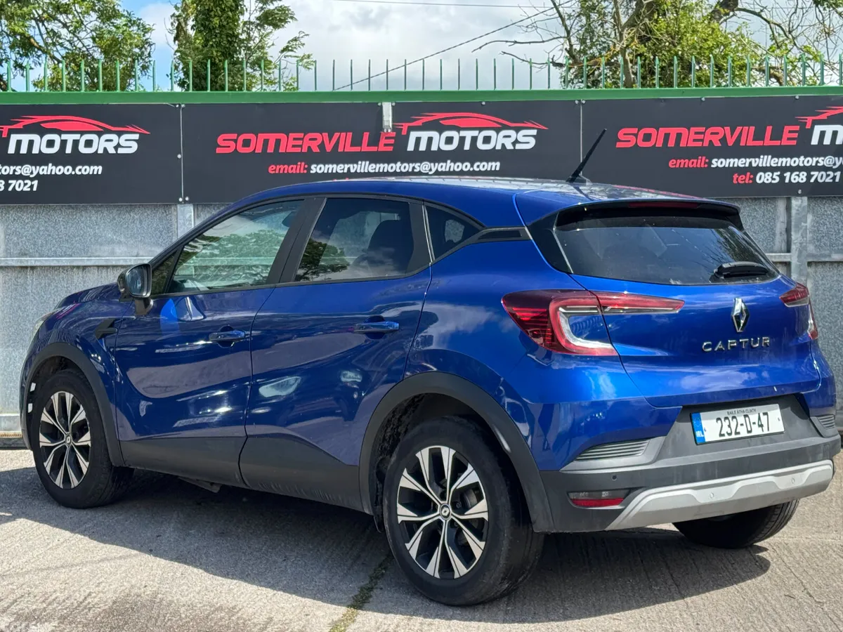Renault Captur Hatchback, Petrol, 2023, Blue
