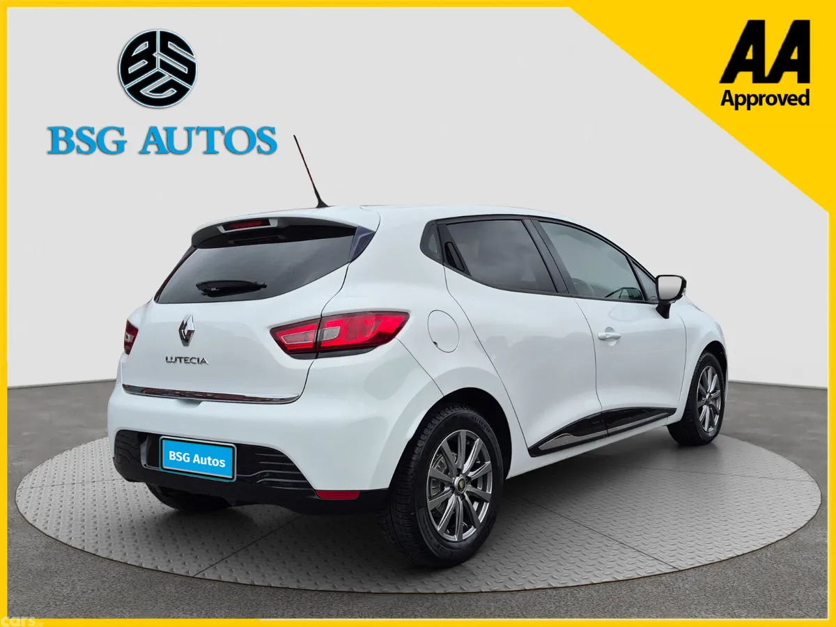 Renault Clio Hatchback, Petrol, 2017, White