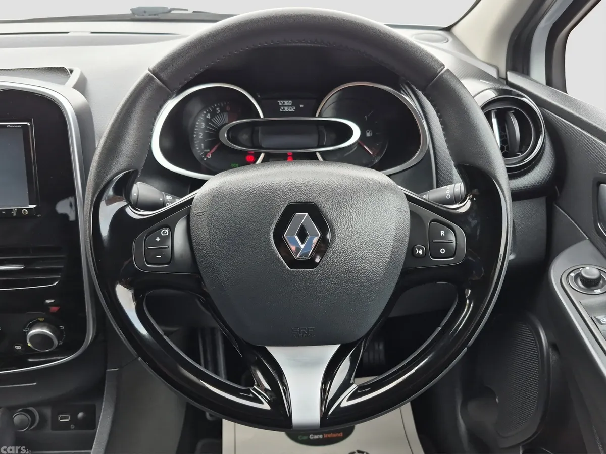 Renault Clio Hatchback, Petrol, 2017, White