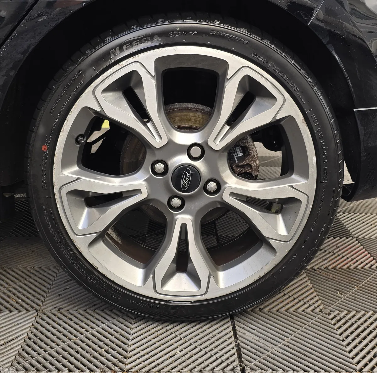 Ford Fiesta Hatchback, Petrol, 2018, Black