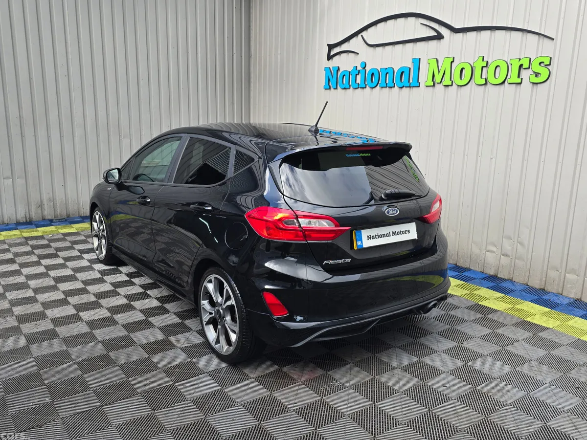 Ford Fiesta Hatchback, Petrol, 2018, Black