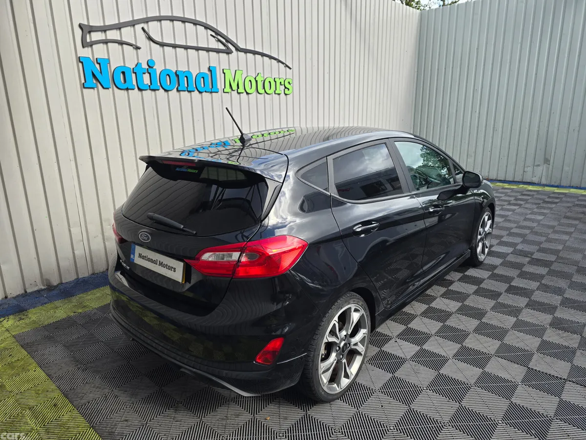 Ford Fiesta Hatchback, Petrol, 2018, Black
