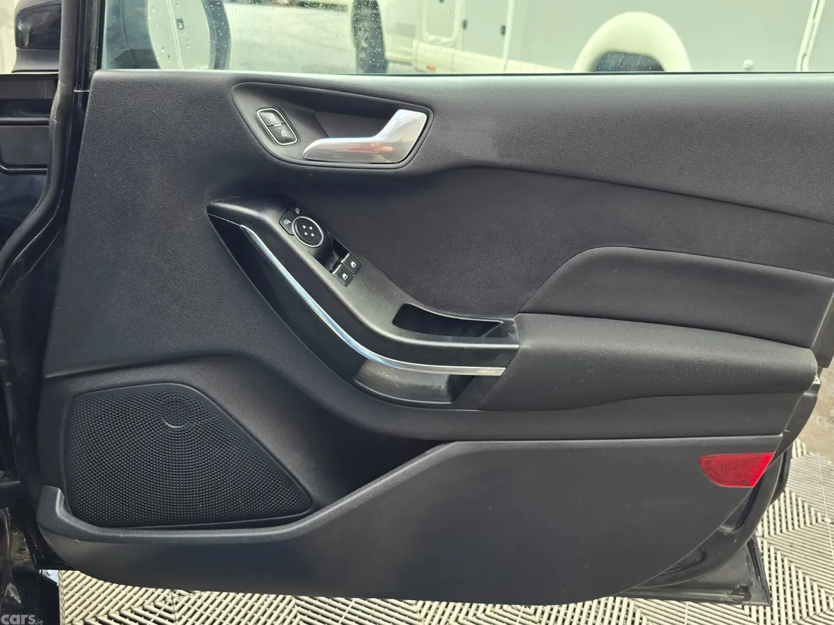 Ford Fiesta Hatchback, Petrol, 2018, Black