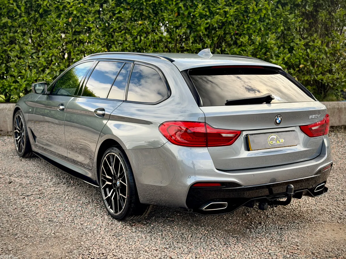 BMW 5-Series Estate, Diesel, 2017, Blue