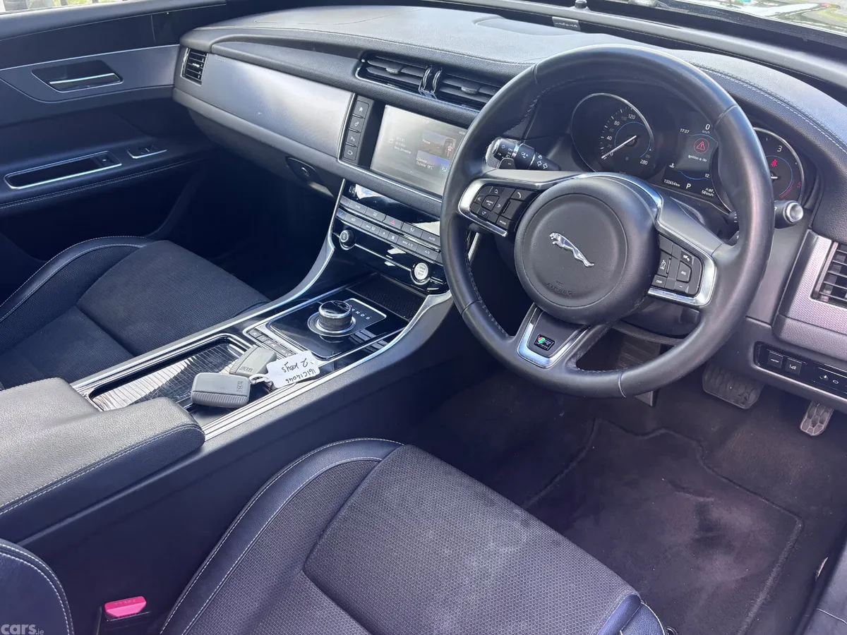 Jaguar XF Saloon, Diesel, 2016, Grey