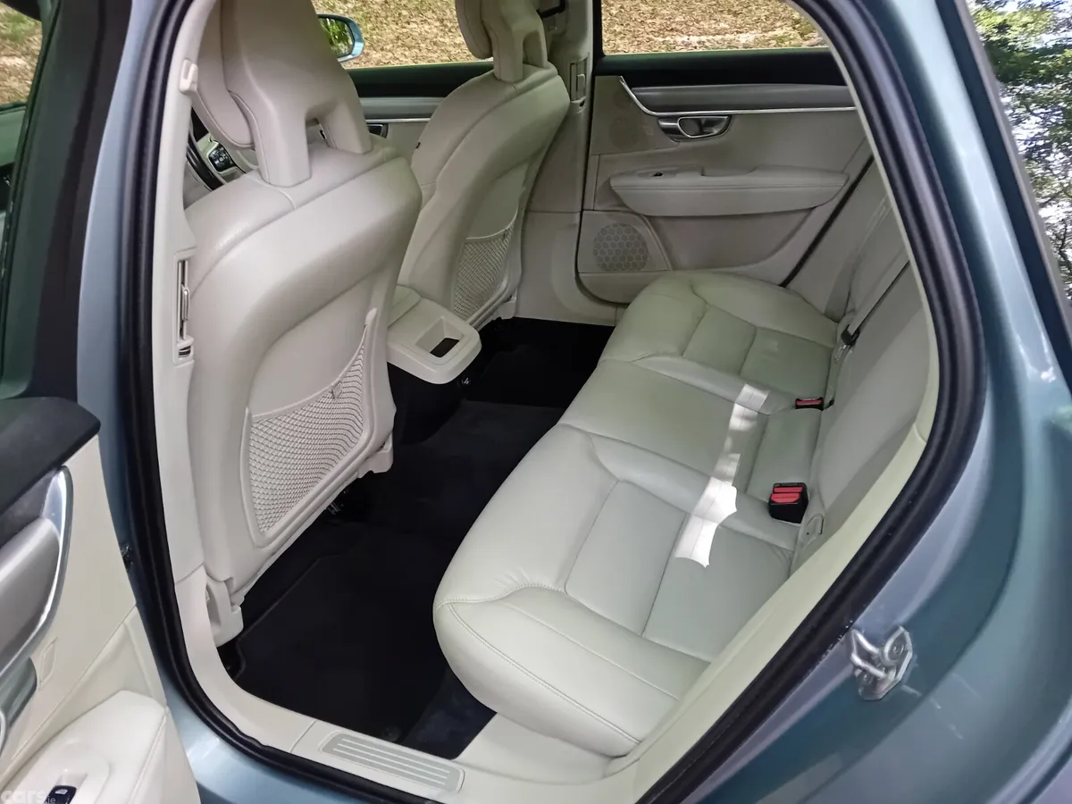Volvo S90 Saloon, Diesel, 2018, Blue