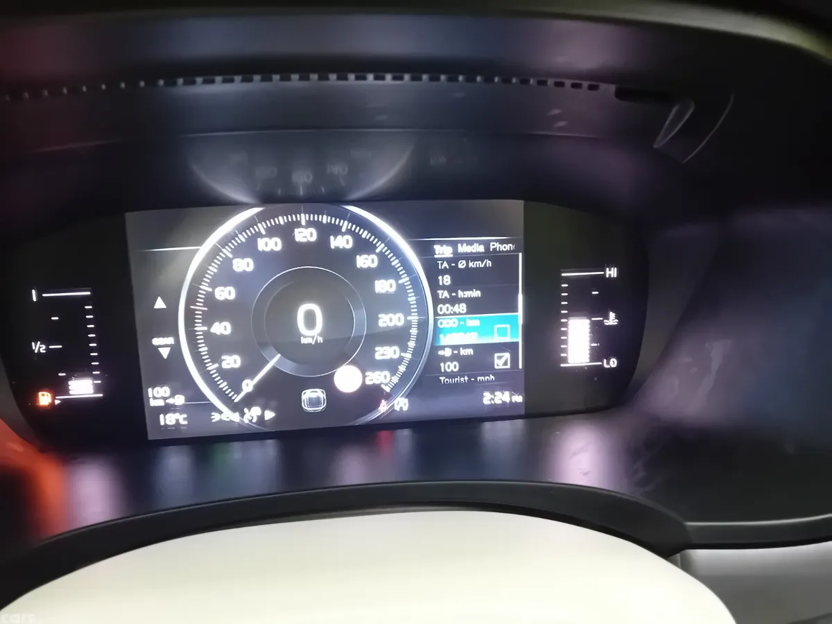 Volvo S90 Saloon, Diesel, 2018, Blue