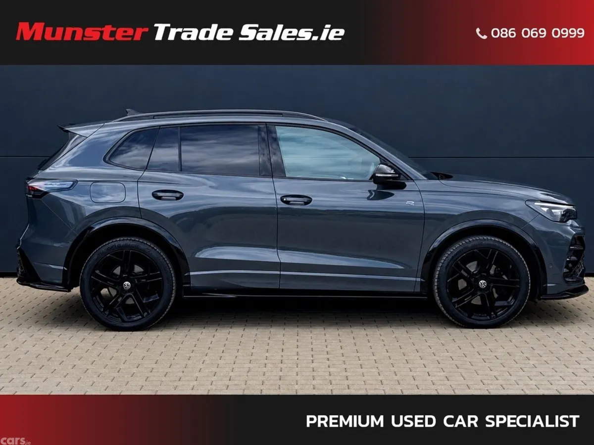 Volkswagen Tiguan SUV, Petrol Hybrid, 2024, Grey