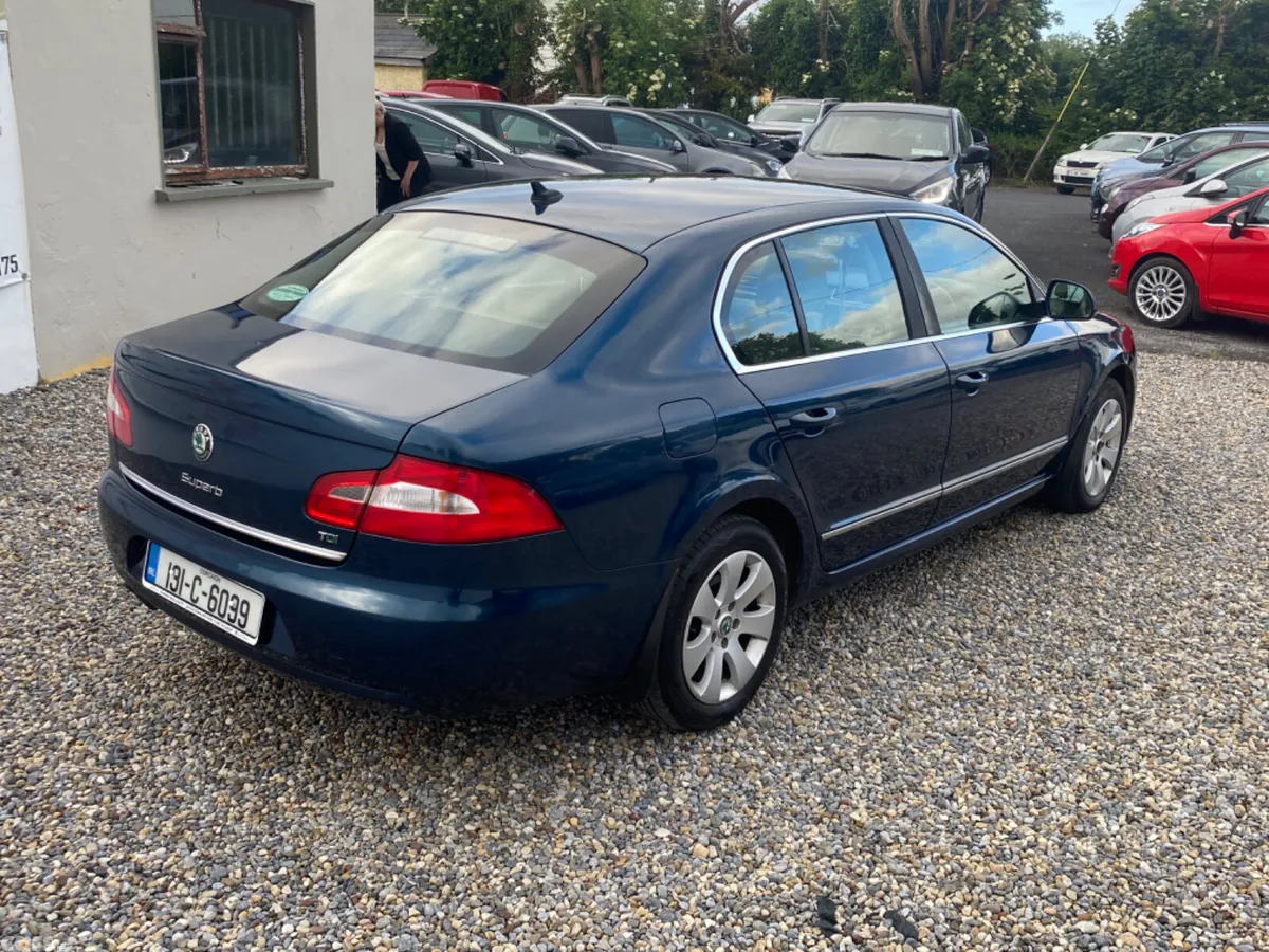 Skoda Superb Saloon, Diesel, 2013, Blue