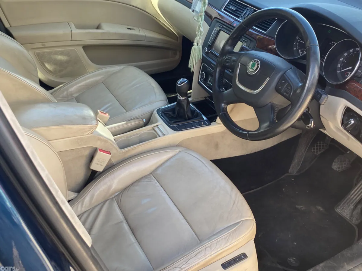 Skoda Superb Saloon, Diesel, 2013, Blue