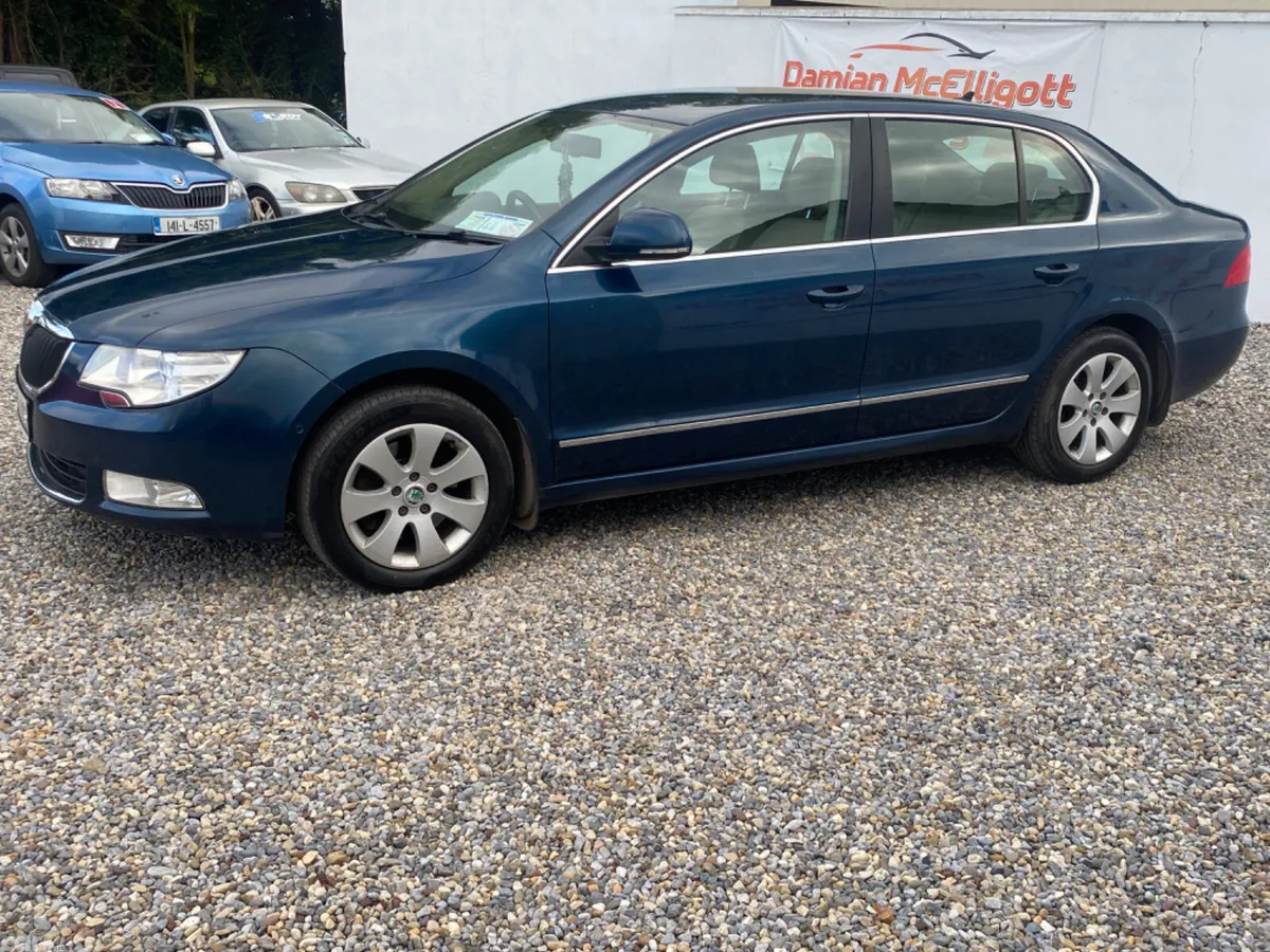 Skoda Superb Saloon, Diesel, 2013, Blue