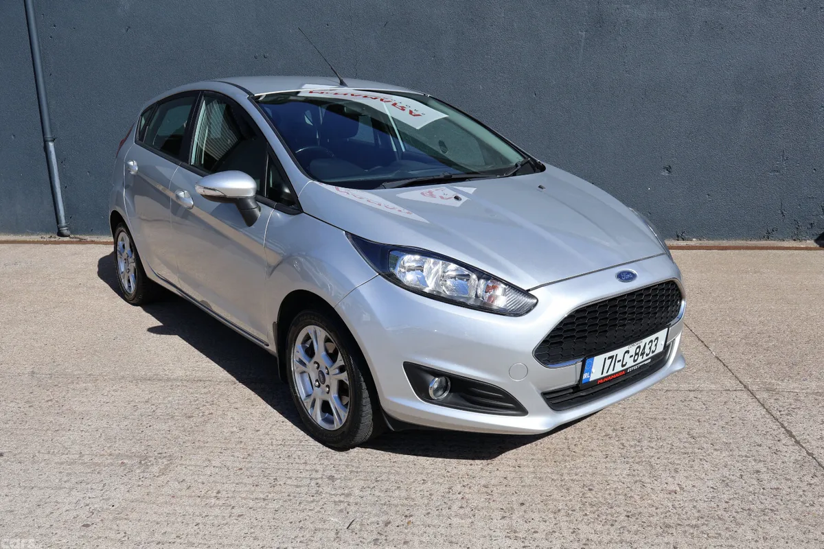 Ford Fiesta Hatchback, Petrol, 2017, Grey