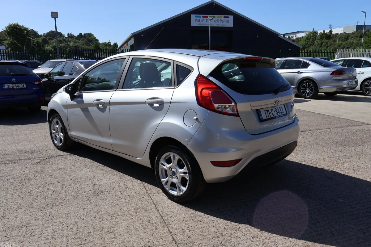 Ford Fiesta Hatchback, Petrol, 2017, Grey