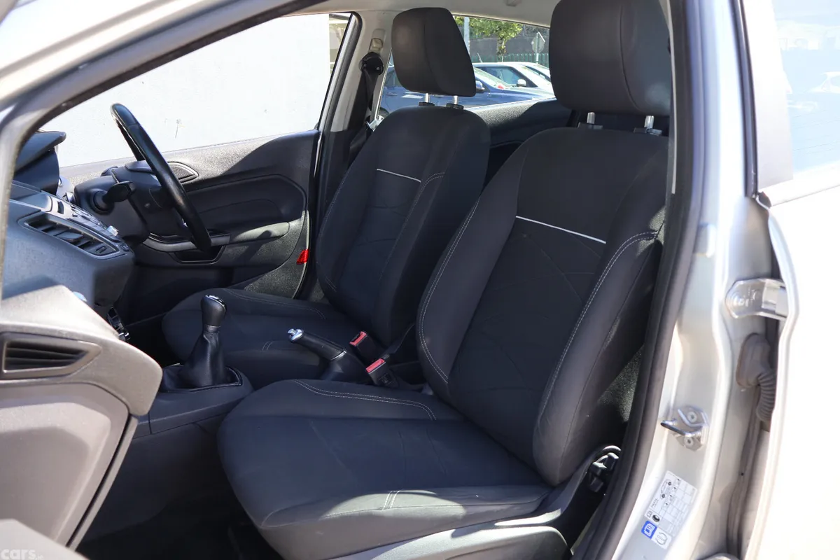 Ford Fiesta Hatchback, Petrol, 2017, Grey