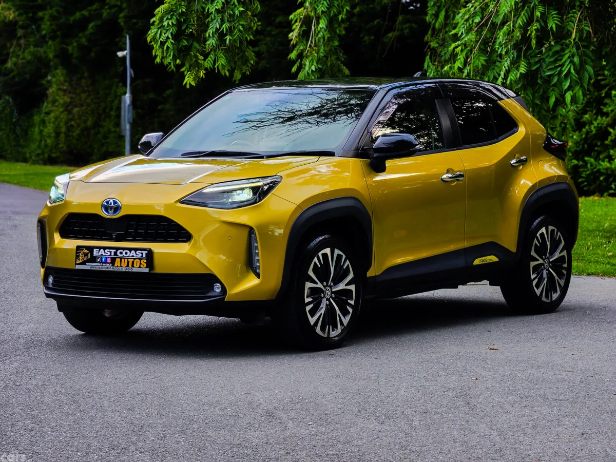 Toyota Yaris Cross Hatchback, Petrol Hybrid, 2021, Yellow