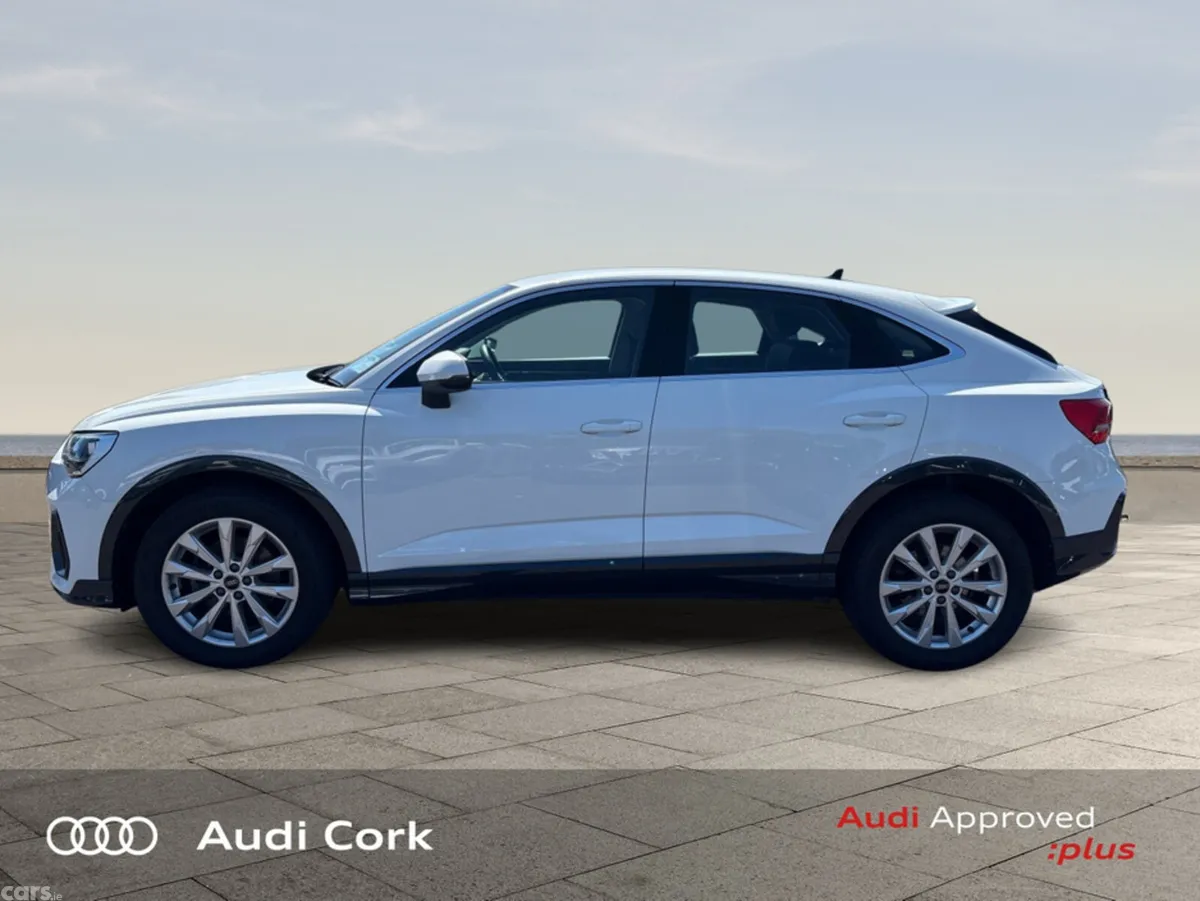 Audi Q3 SUV, Petrol, 2024, White
