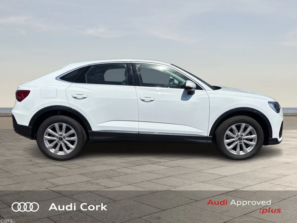 Audi Q3 SUV, Petrol, 2024, White