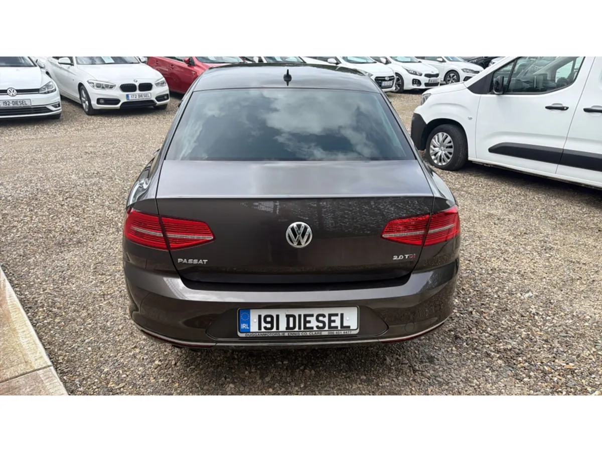 Volkswagen Passat Saloon, Diesel, 2019, Brown