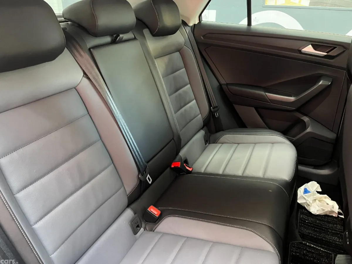 Volkswagen T-Roc SUV, Diesel, 2024, White