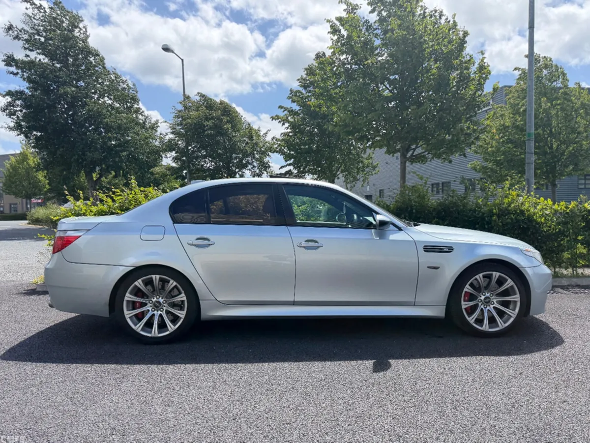 BMW M5 Saloon, Petrol, 2005, Silver