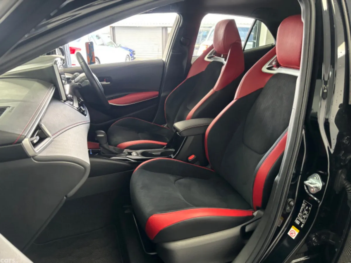 Toyota Corolla Hatchback, Petrol Hybrid, 2019, Black