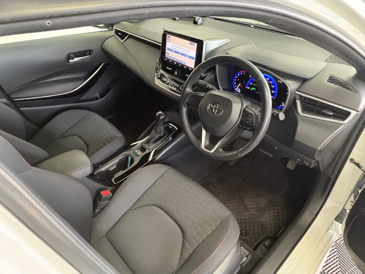 Toyota Corolla Hatchback, Petrol Hybrid, 2019, White