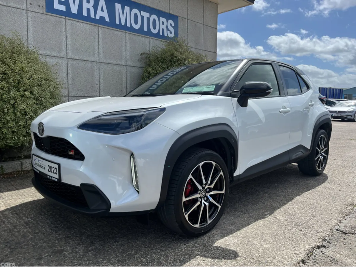 Toyota Yaris Cross SUV, Petrol Hybrid, 2023, White
