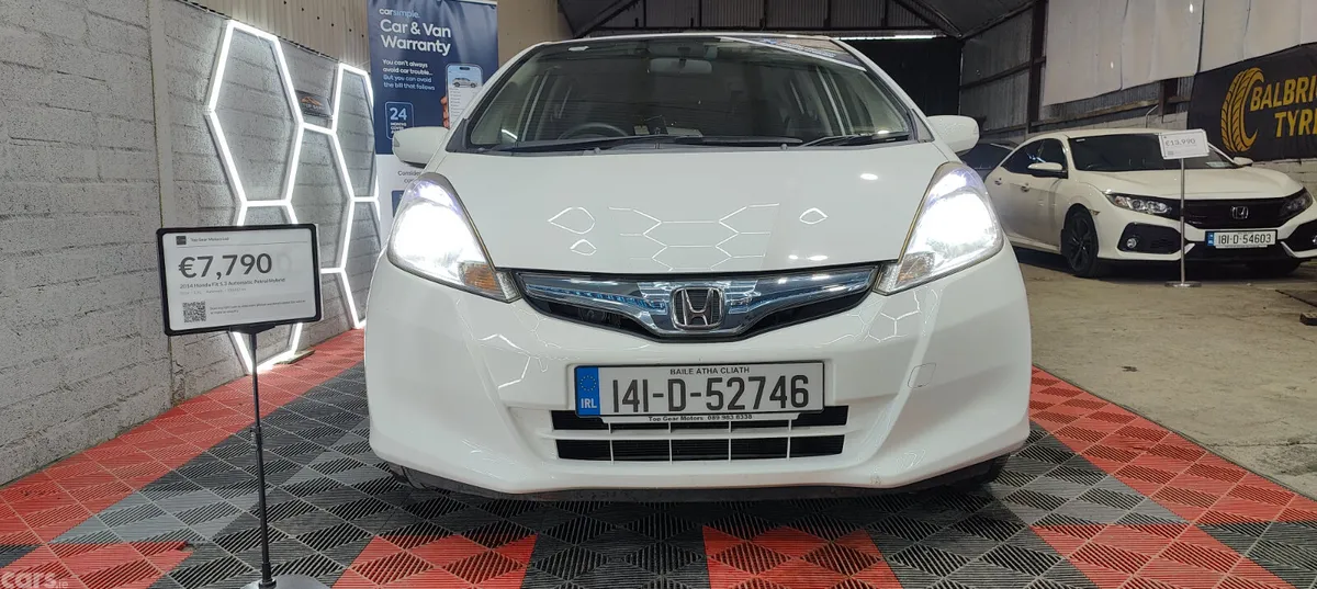 Honda Fit Hatchback, Petrol Hybrid, 2014, White