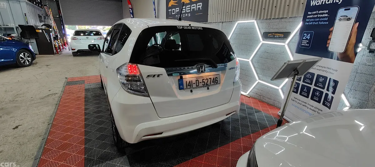 Honda Fit Hatchback, Petrol Hybrid, 2014, White