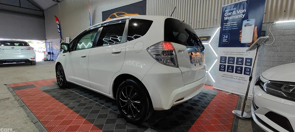 Honda Fit Hatchback, Petrol Hybrid, 2014, White