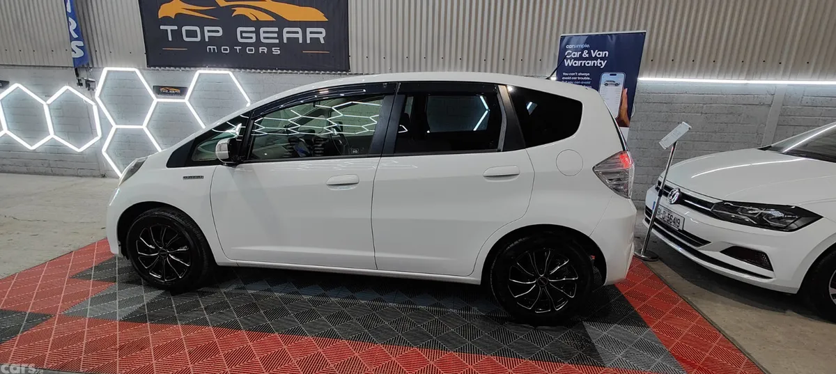 Honda Fit Hatchback, Petrol Hybrid, 2014, White