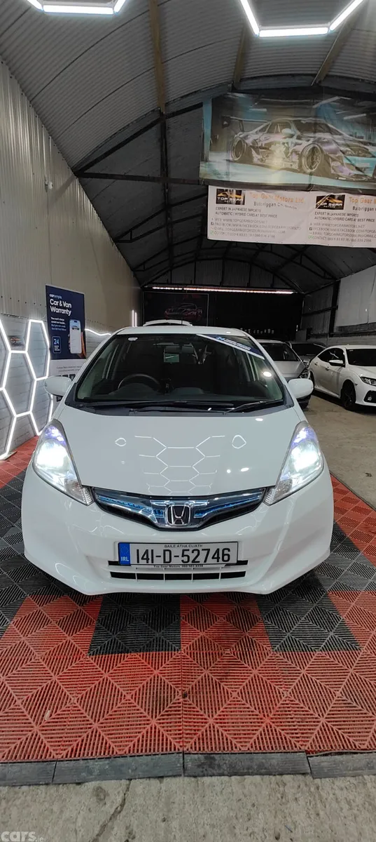 Honda Fit Hatchback, Petrol Hybrid, 2014, White