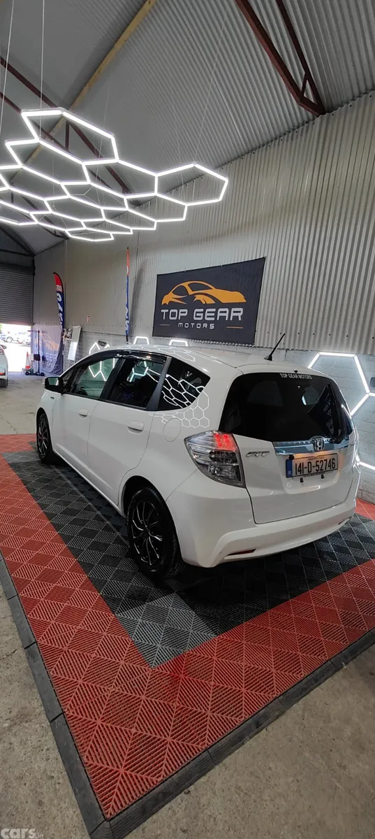 Honda Fit Hatchback, Petrol Hybrid, 2014, White