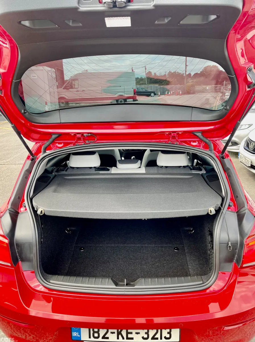 BMW 1-Series Hatchback, Diesel, 2018, Red
