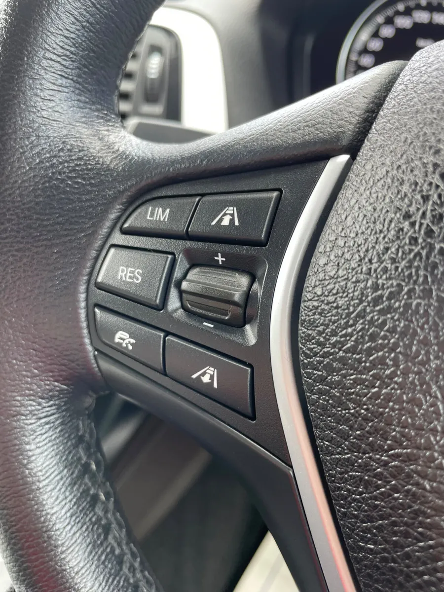 BMW 1-Series Hatchback, Diesel, 2018, Red