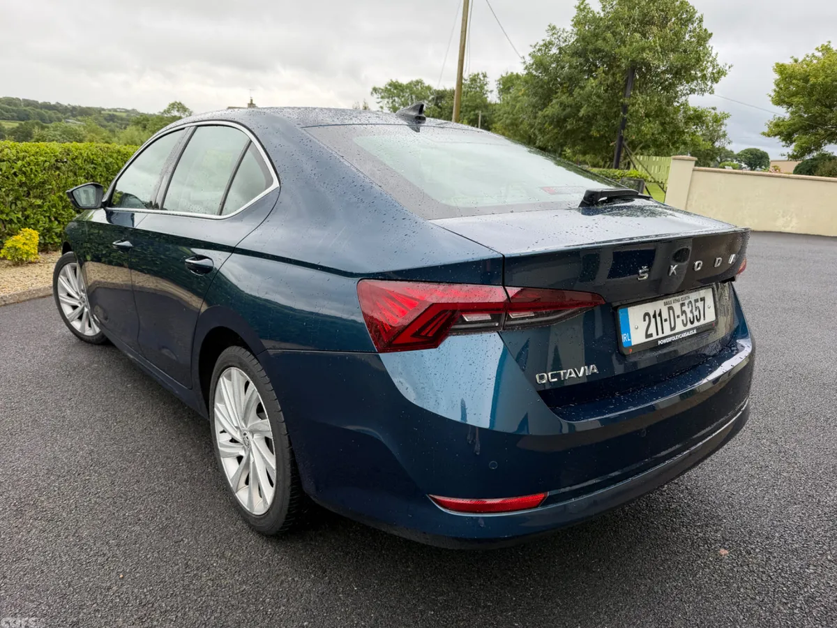Skoda Octavia Saloon, Diesel, 2021, Blue