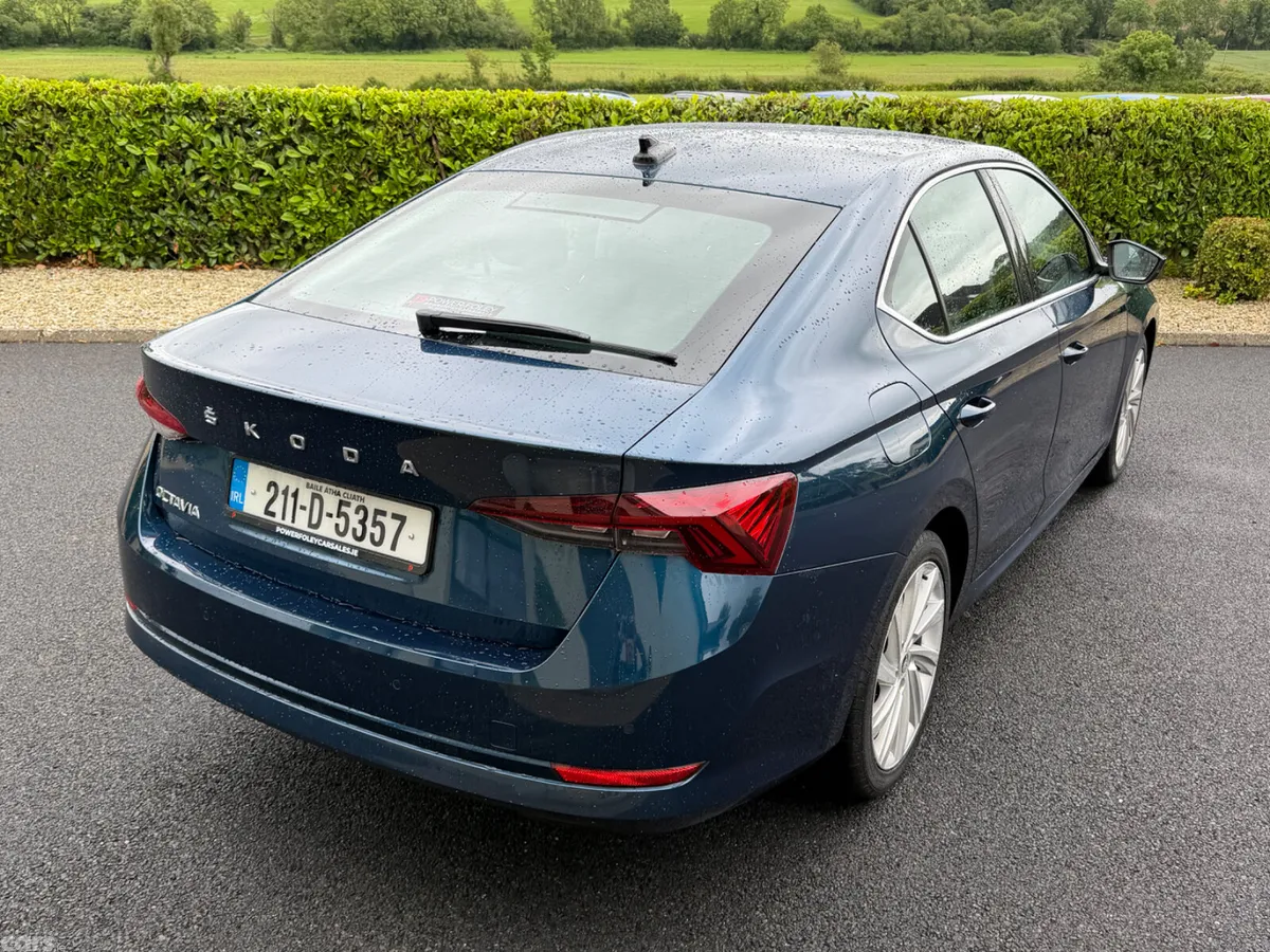 Skoda Octavia Saloon, Diesel, 2021, Blue